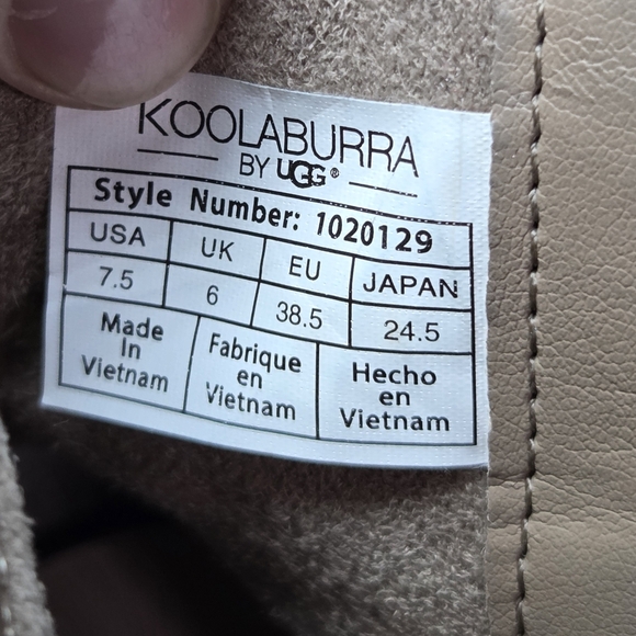 Koolaburra by UGG Kenz Western Tan Suede Tassel Booties Women's Size 7.5 - Picture 13 of 14